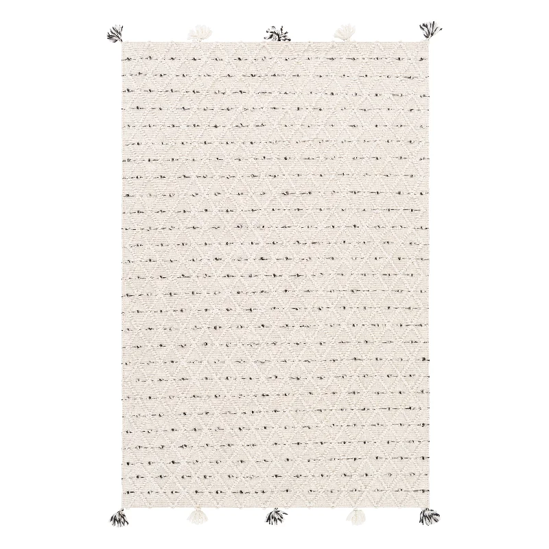 Azalea Indoor/Outdoor Rectangular High/Low Rug with Tassel Detail